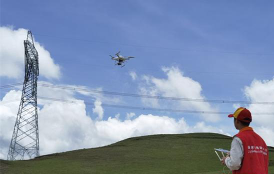 湖南國網(wǎng)采用無人機進行專項巡檢迎峰度夏(圖1) 湖南國網(wǎng)采用無人機進行專項巡檢迎峰度夏(圖1)