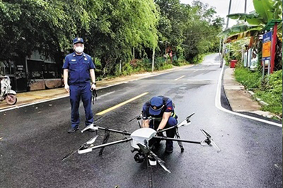 海南多地巧用無(wú)人機(jī)打贏疫情防控攻堅(jiān)戰(zhàn)(圖1) 海南多地巧用無(wú)人機(jī)打贏疫情防控攻堅(jiān)戰(zhàn)(圖1)