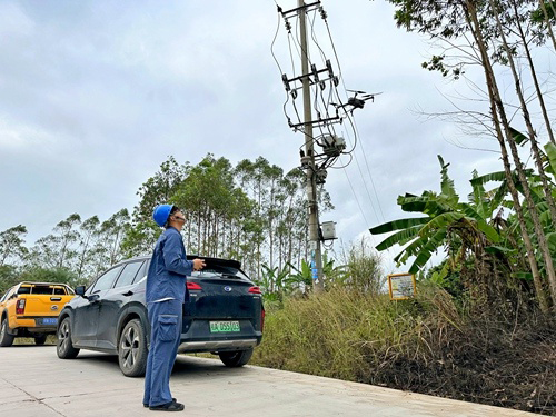 無人機巡檢助力廣西欽州電網(wǎng)安全運行(圖1)