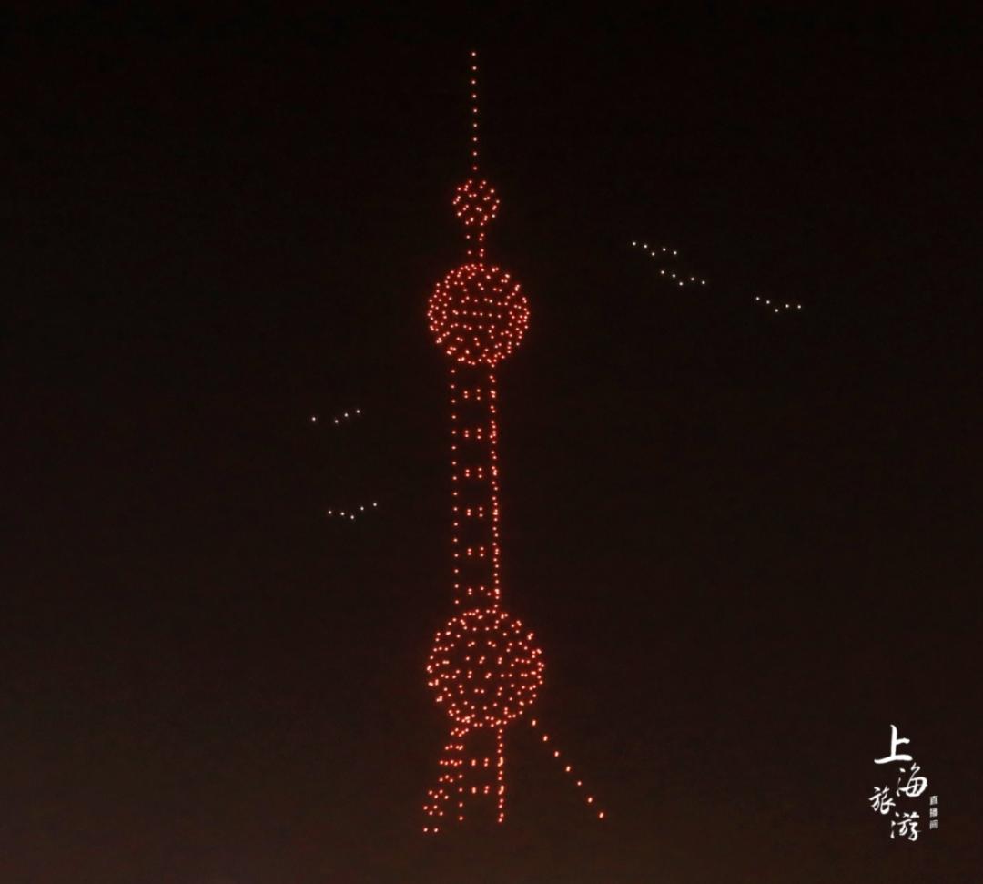 數(shù)百架光影無人機亮相黃浦江、蘇州河交匯處(圖5)