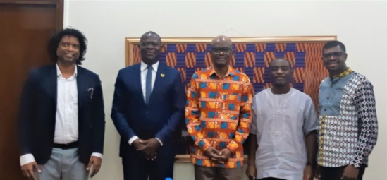 印度無人機(jī)公司與加納公司合作在加納無人機(jī)飛(圖1) 印度無人機(jī)公司與加納公司合作在加納無人機(jī)飛(圖1)